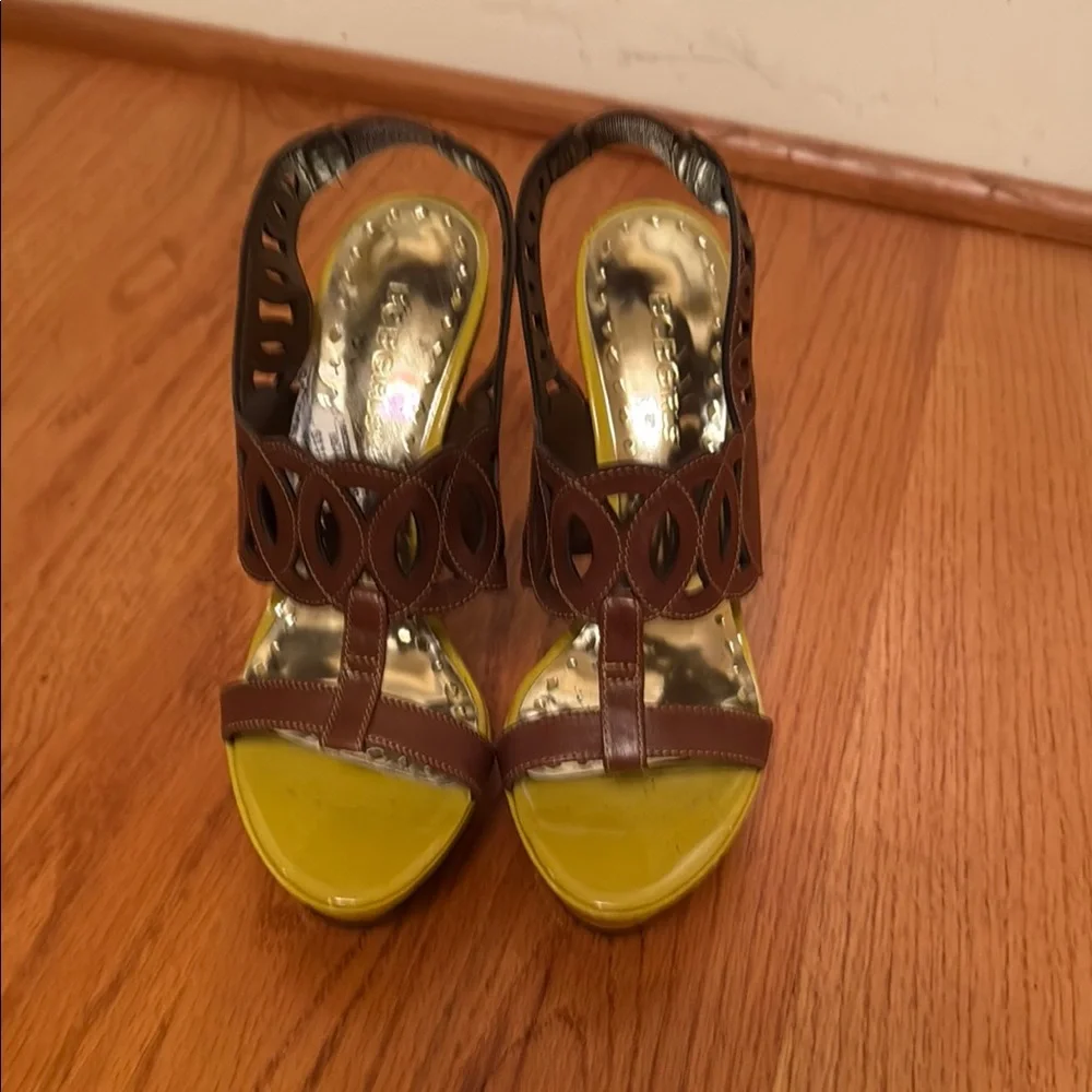 BCBGirls Brown and Yellow High Heels with Stiletto Sz 6.5‎